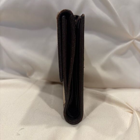 Gucci Brown Monogram Wallet - Picture 4 of 14